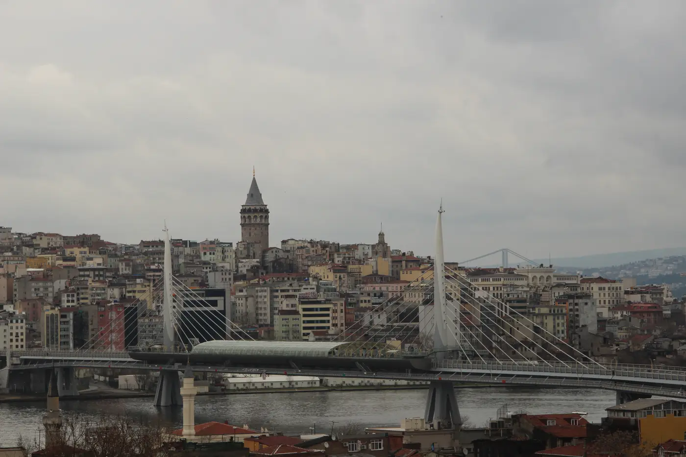 Galata Kulesi'nin tam gövdesi
