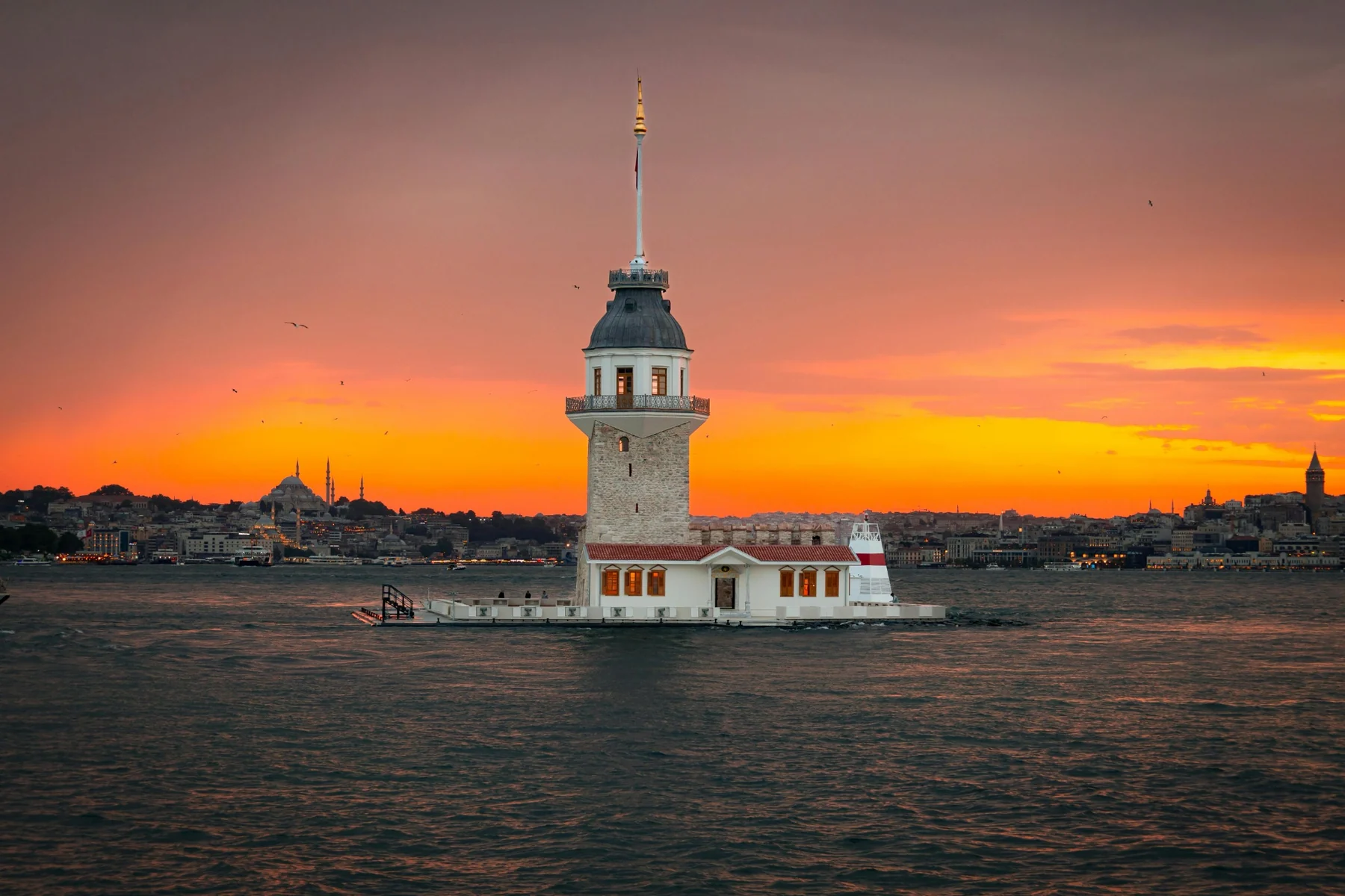 Maiden's Tower at sunset